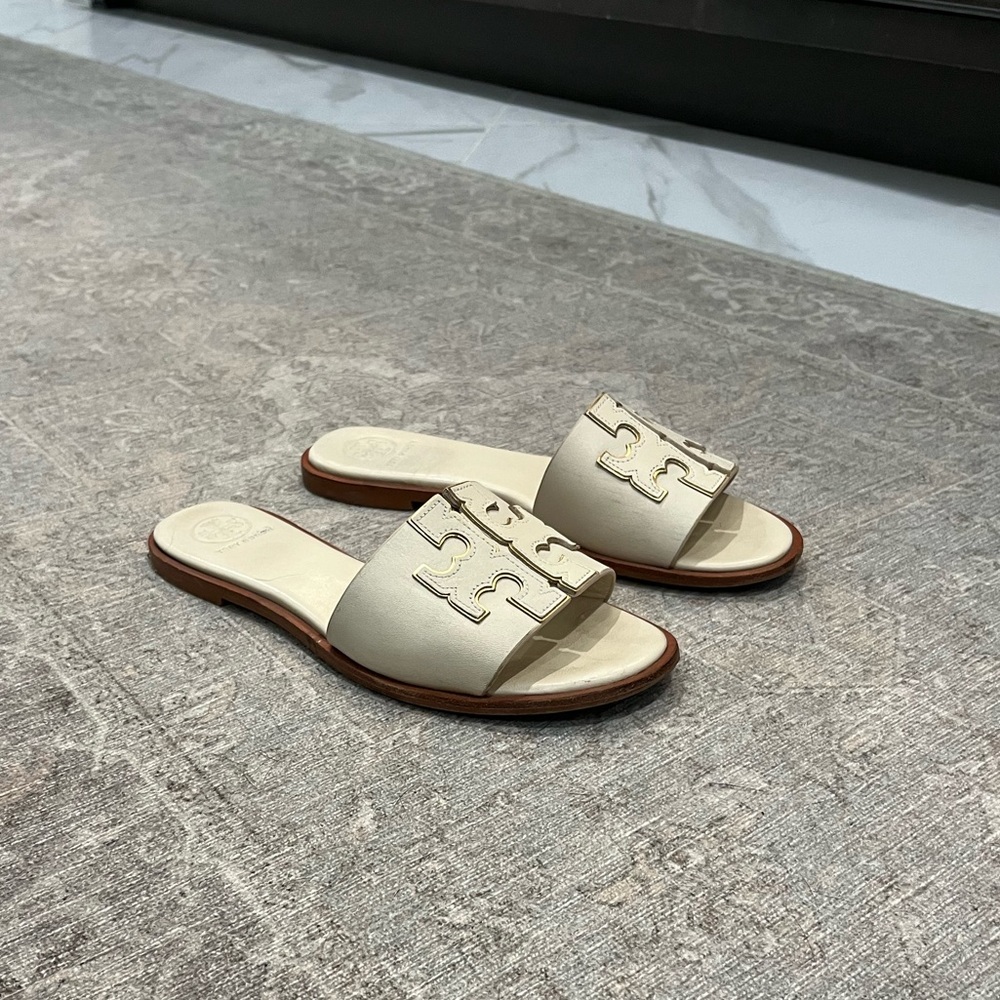 Tory Burch Ines Slide - Picture 3 of 5